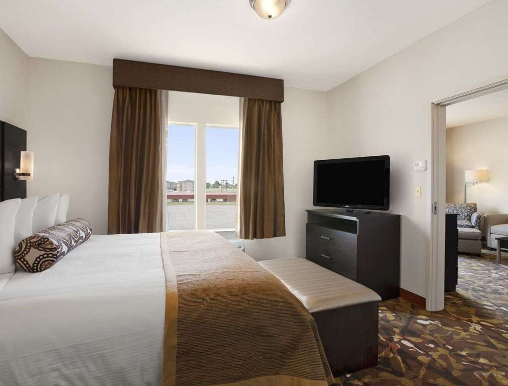 Baymont By Wyndham Hobbs Hotell Rom bilde